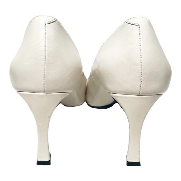 Roger Vivier Belle Vivier Trompette White Leather Silver Buckle Pumps 39.5 - Picture 5 of 9